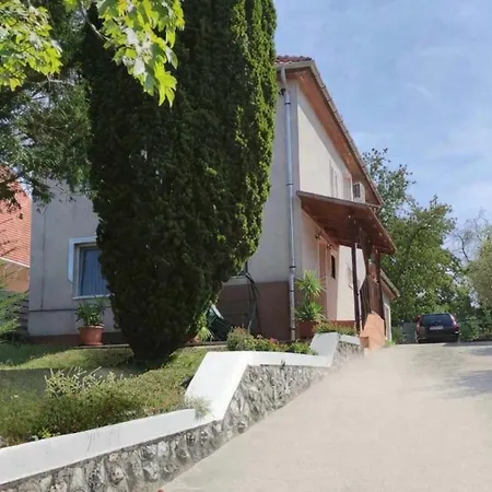 Király Apartamento *