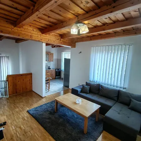 Apartment Kiraly *