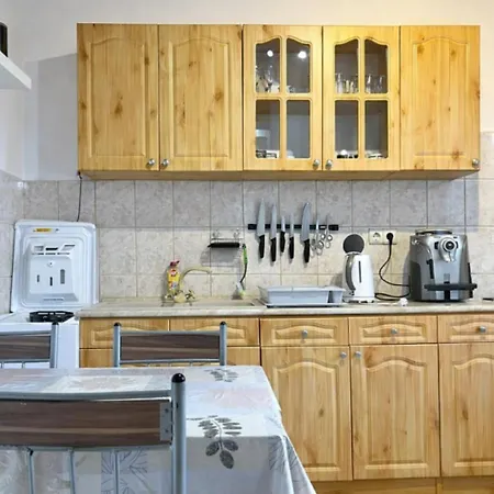 Apartment Kiraly *